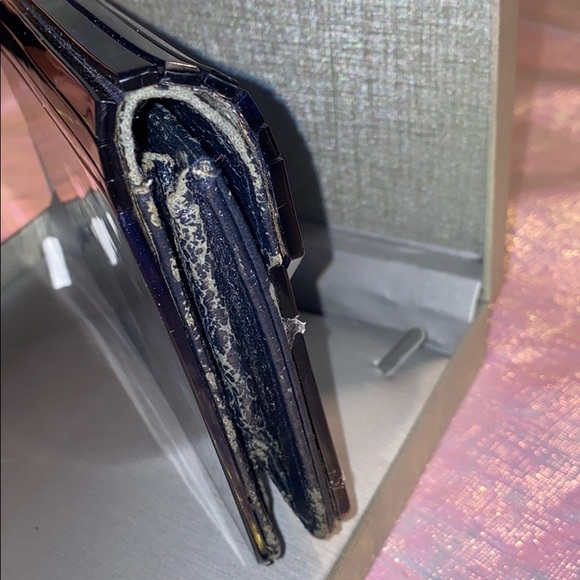 Hardcover Handbag - Picture 5 of 8